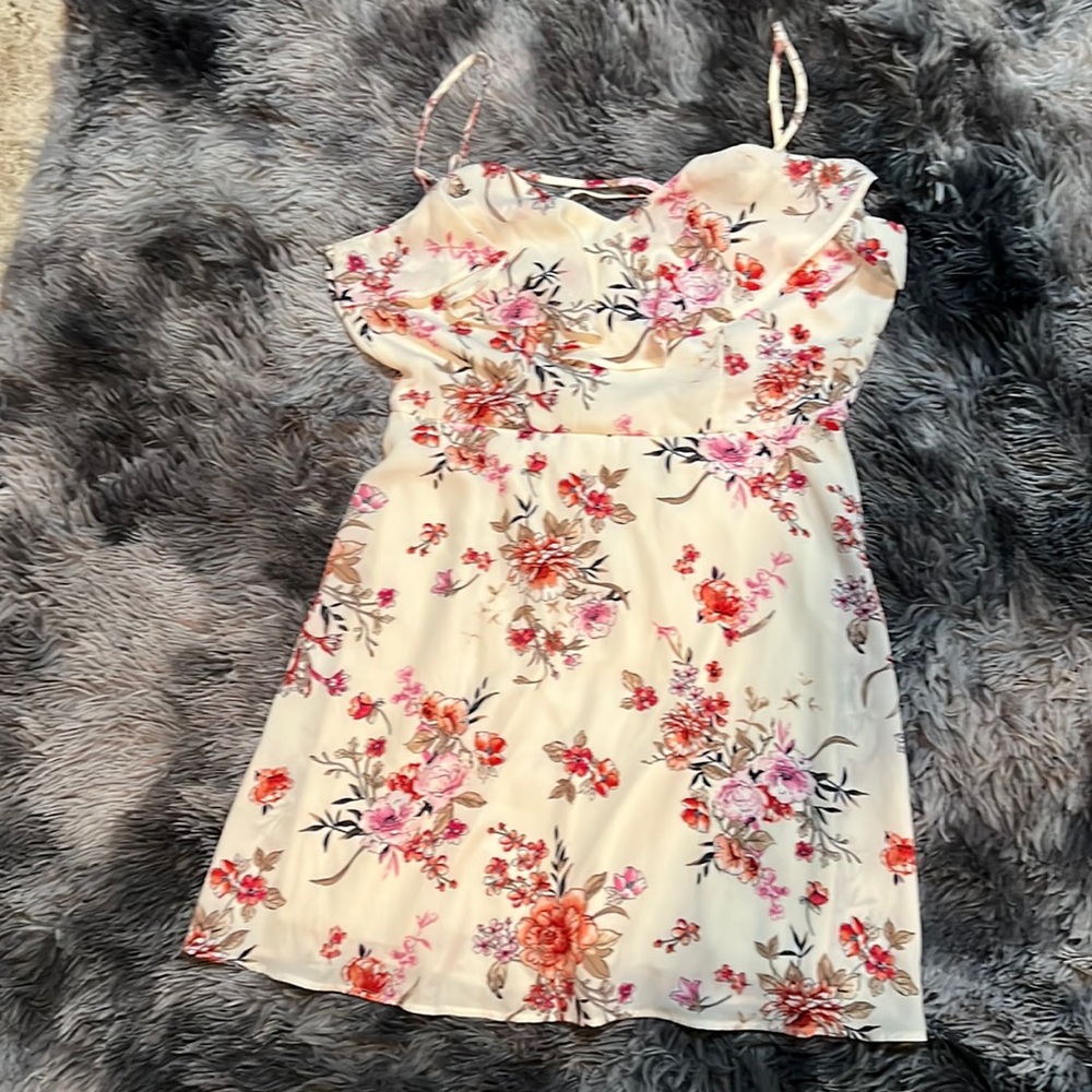 Comfortable lightly lined spring/summer dress